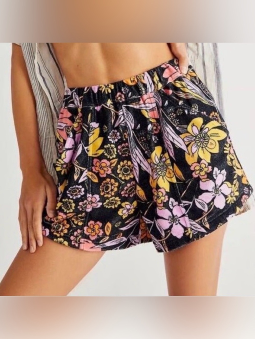 Free People At First Sight Black Terry Cloth Floral Shorts. Size S